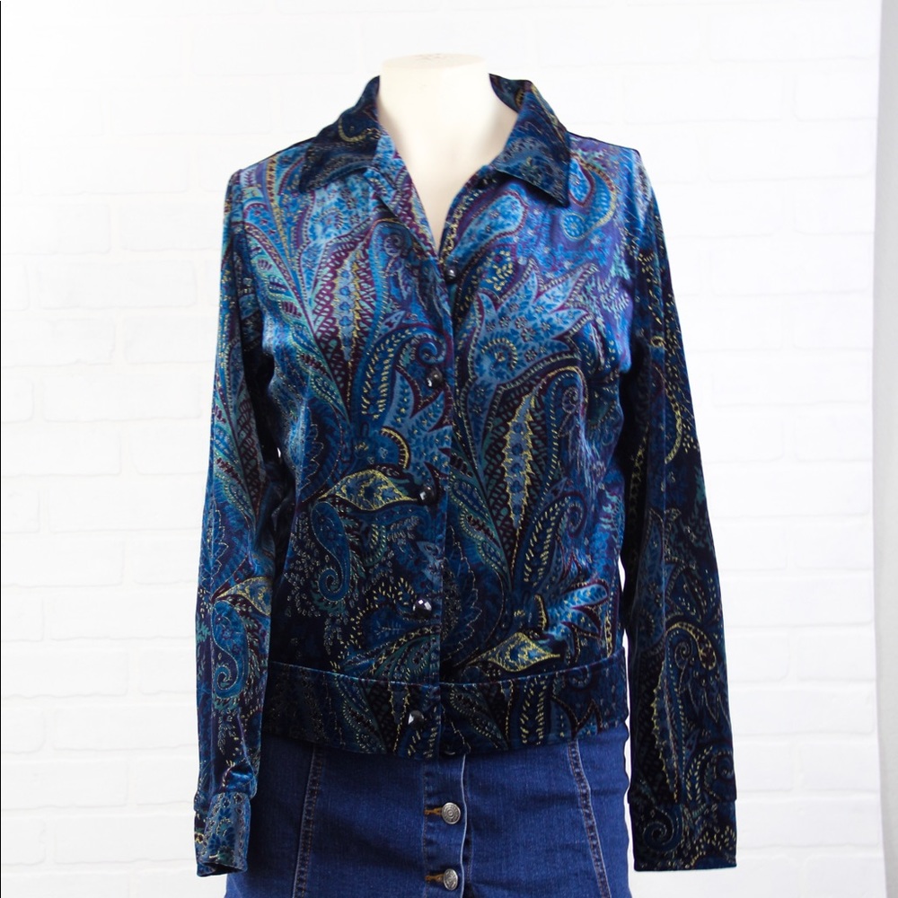 Unique vintage blue velvet blazer
